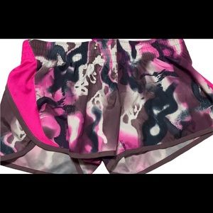 Nike Dri-fit lines running shorts